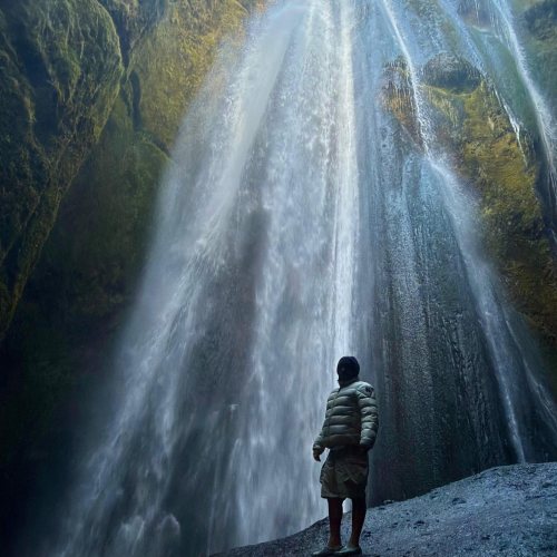 Cascate, Canyon e scogliere  lungo la Ring Road